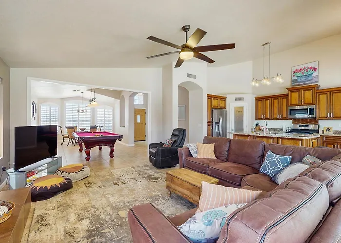 Private Pool, Yard & Pool Table! 'avondale Abode' Holiday home Litchfield Park