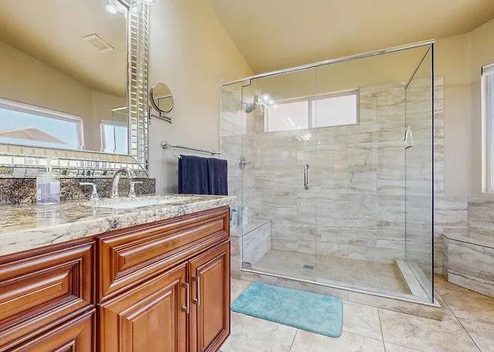 Private Pool, Yard & Pool Table! 'avondale Abode' Holiday home *