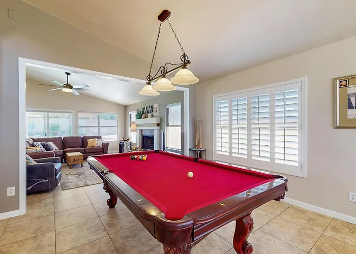 Private Pool, Yard & Pool Table! 'avondale Abode' Holiday home