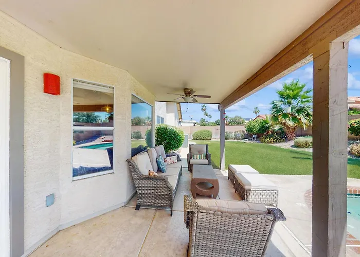 Private Pool, Yard & Pool Table! 'avondale Abode' Holiday home
