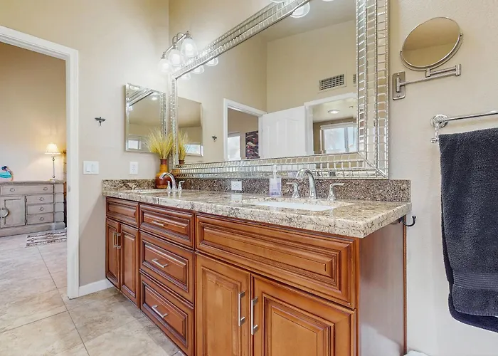 Private Pool, Yard & Pool Table! 'avondale Abode' Holiday home Litchfield Park